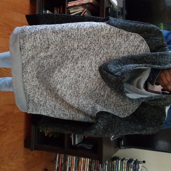 Super comfy black and light grey jacket. Enjoyyyy - Picture 4 of 4